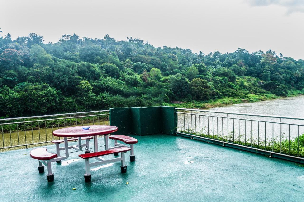 Kandy Riverside Villa Exterior foto